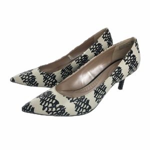 Dexflex Comfort Julie Ceam and Black Heels Sz 7.5